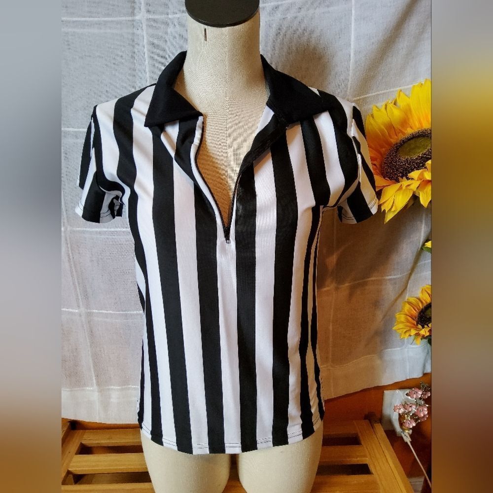 In Your Face Apparel Women's Black White Striped Front Zippered Top Size L